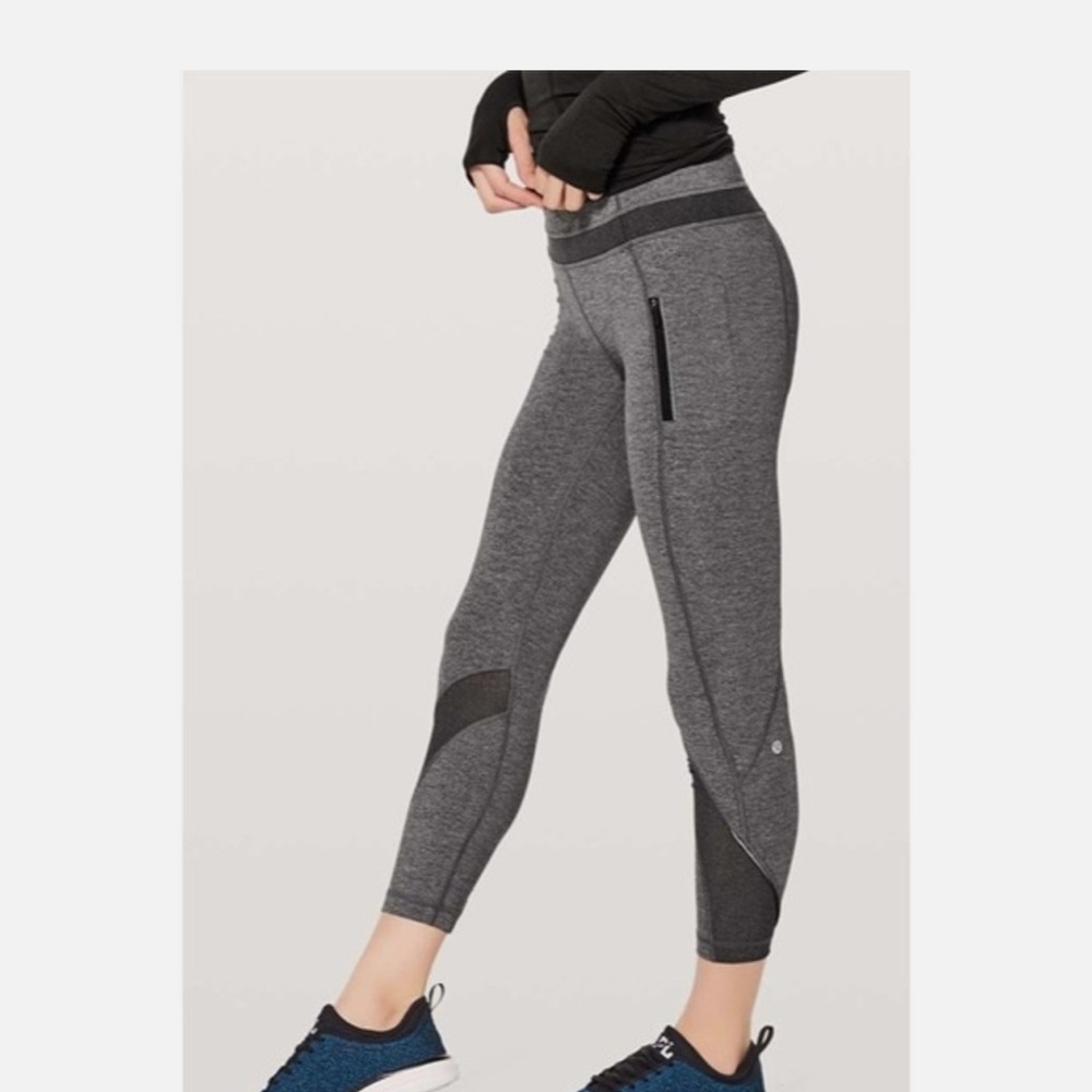 Lululemon Athletica Inspire Tight Leggings in Heathered Black Size 6